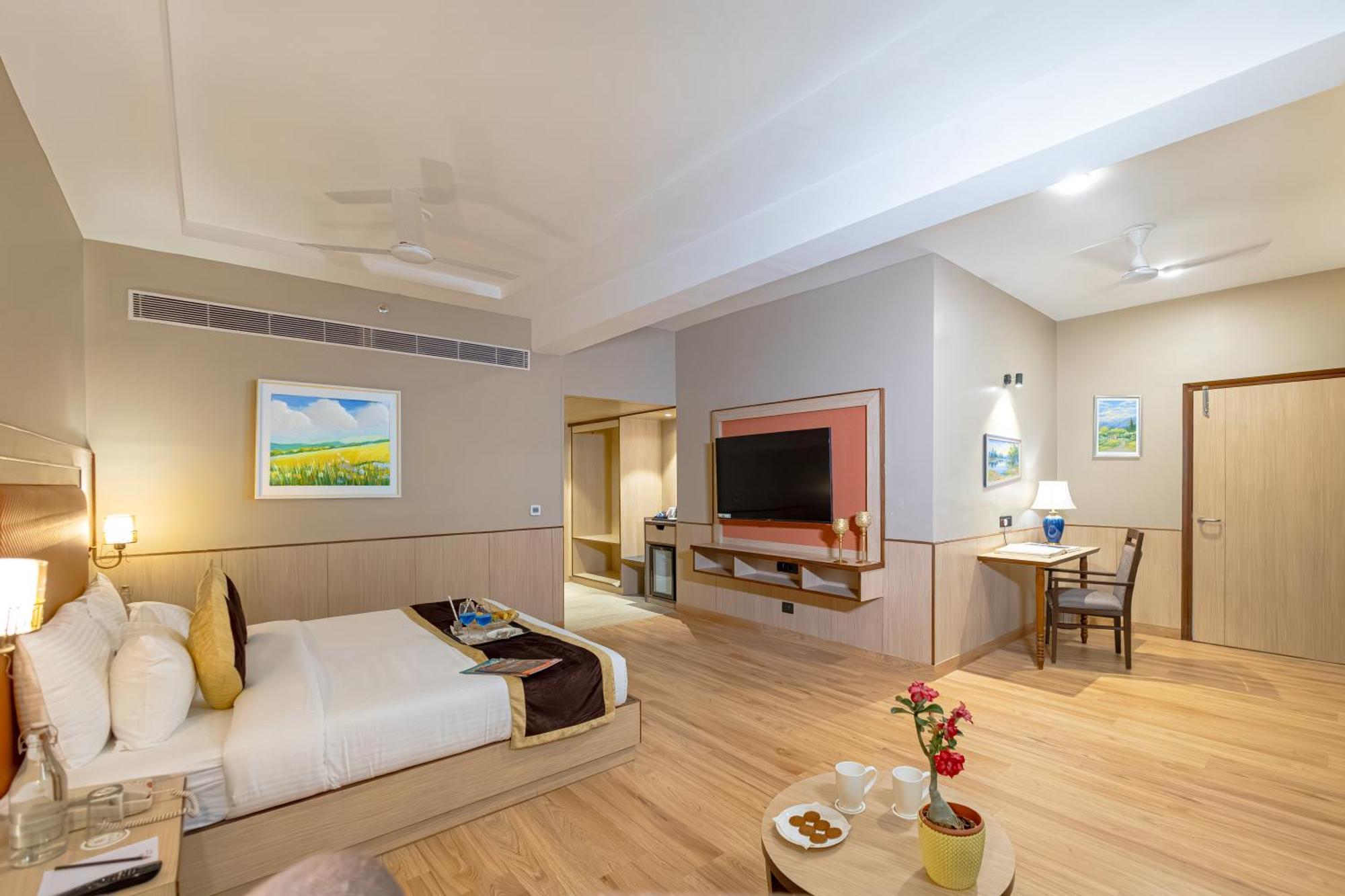The Lalita Grand Mathura- Vrindavan Zewnętrze zdjęcie