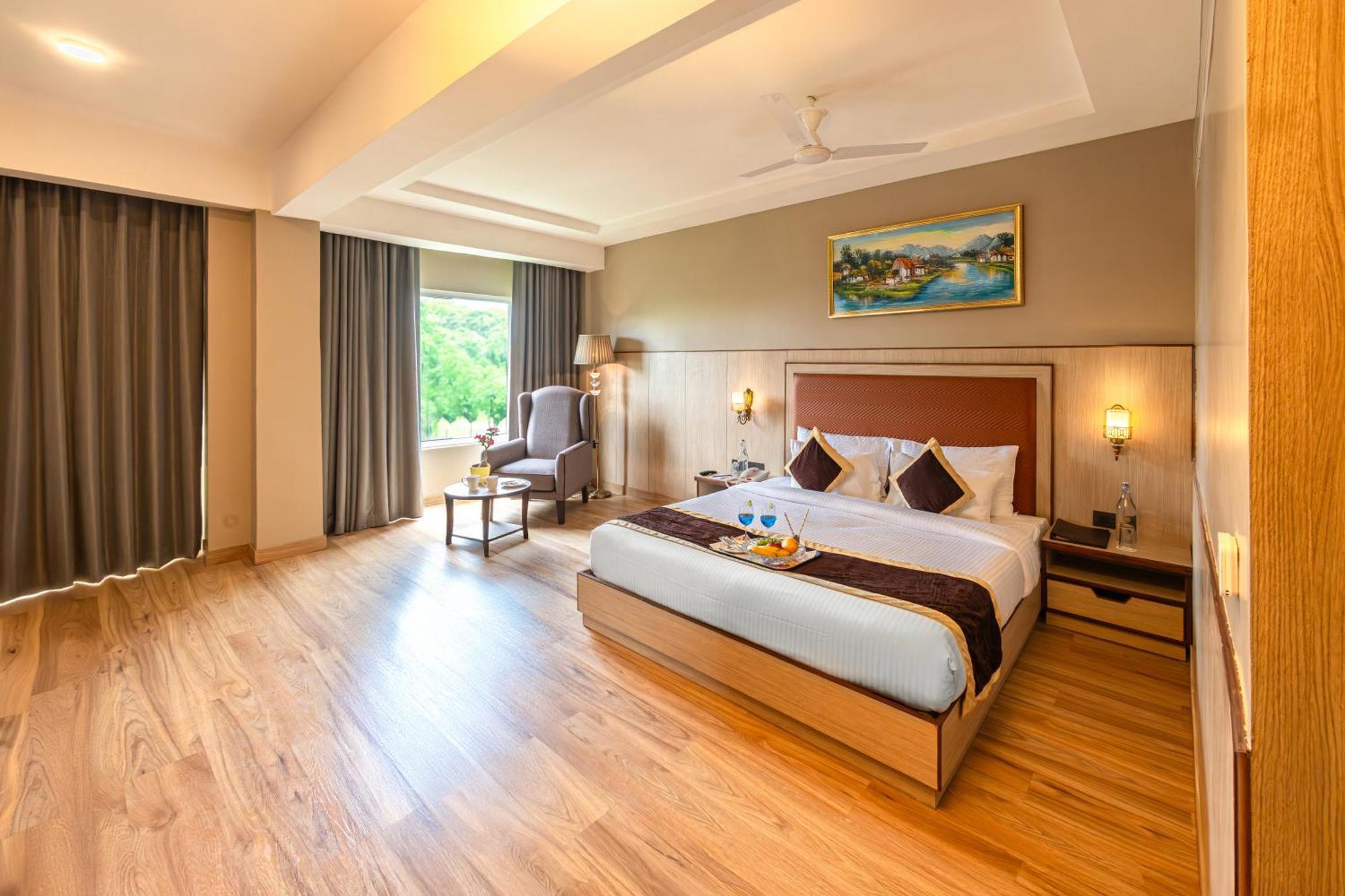 The Lalita Grand Mathura- Vrindavan Zewnętrze zdjęcie